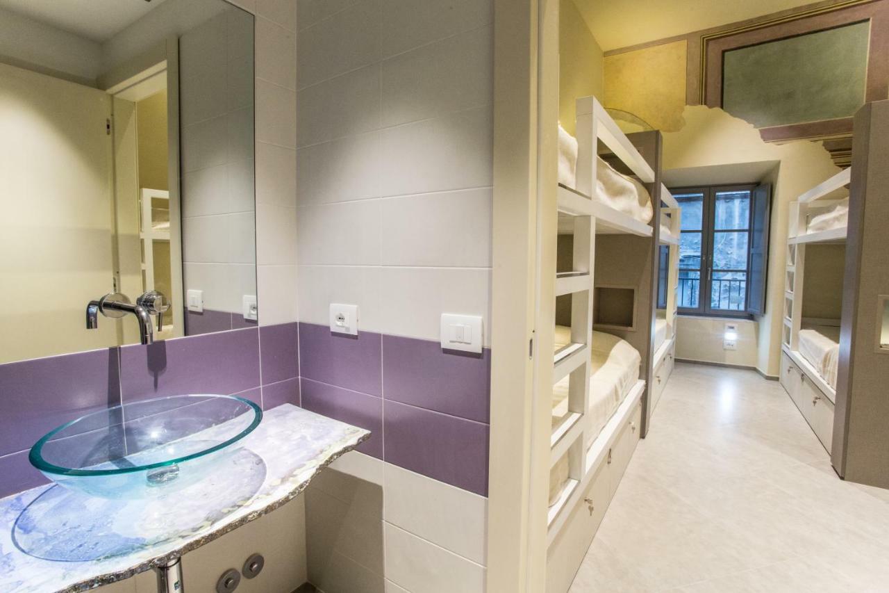 Camera Familiare con Bagno Privato