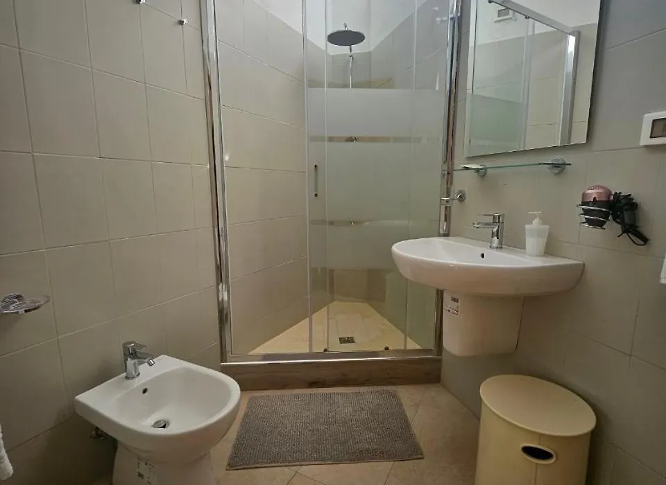 Albergo Nyers-1