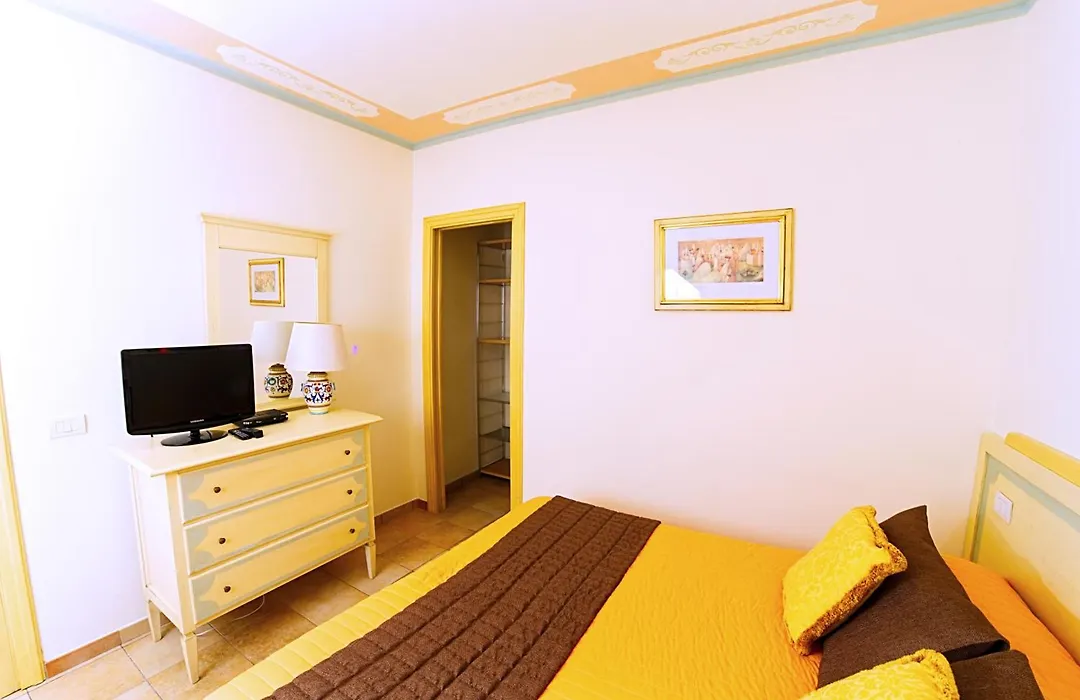 Residenze L'Uncinaia Holiday House-1